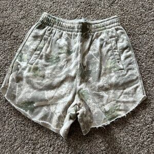 Camo sweat shorts